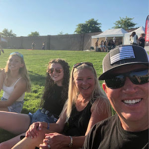 Meet your Posher, Sidney